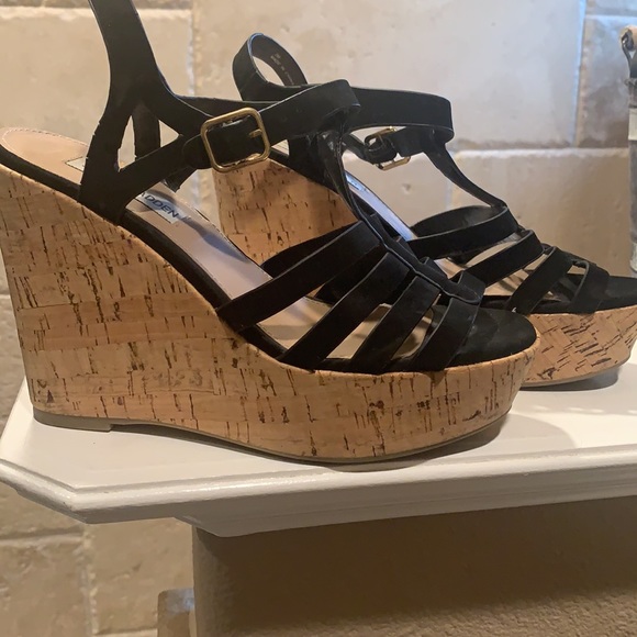 Black Wedges - Picture 3 of 4